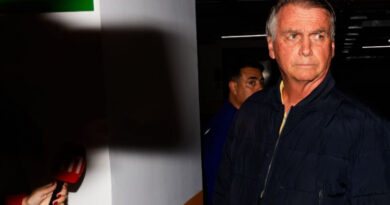 Bolsonaro acompanha de casa início do julgamento que pode colocá-lo na prisão