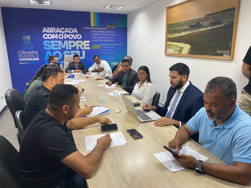 Comissão da Câmara de Camaçari contraria decisão do TCM e recomenda reprovação das contas de Caetano de 2012
