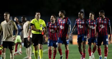 Bahia perde para o Vasco e soma quatro jogos sem vencer na temporada