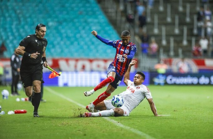 Bahia vence o Internacional na Fonte Nova e se aproxima do G-4 do Brasileirão