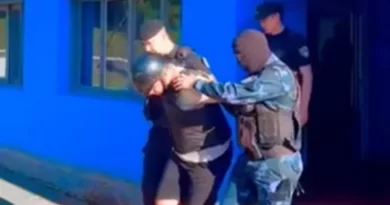 Três brasileiros suspeitos de integrar o Comando Vermelho são presos na fronteira com a Argentina