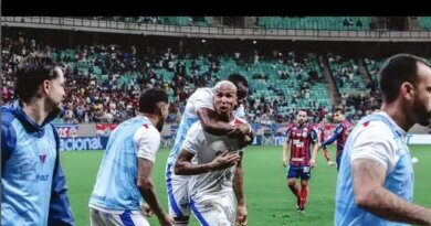 Em jogo movimentado, Fortaleza supera o Bahia e segue vivo na briga contra o rebaixamento