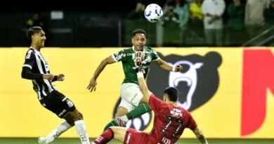 Palmeiras domina o Santos no Allianz e amplia vantagem na liderança do Brasileirão