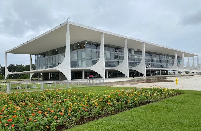 Governo Federal tem postura discreta no feriado de 15 de Novembro, apesar da relevância histórica