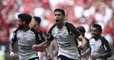 Corinthians atropela o Flamengo no Mané Garrincha e conquista a Supercopa do Brasil