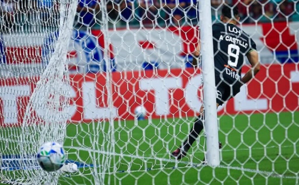 Bahia decepciona, cai nos pênaltis e dá adeus à Pré-Libertadores