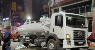 Estudante morre atropelada após tentar subir em caminhão de limpeza no circuito Barra-Ondina