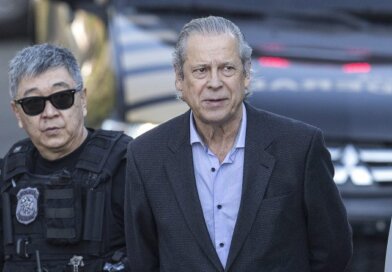 Condenado no escândalo do Mensalão, José Dirceu anuncia pré-candidatura a deputado