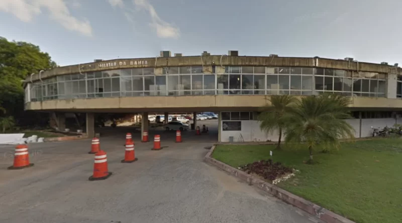 Soldado da PM atira contra major dentro de unidade em Salvador