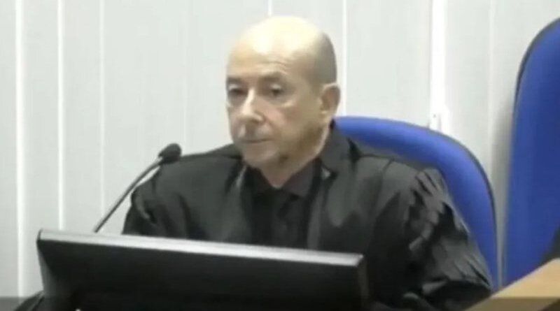 Juiz que guardou processos em casa por quase dez anos é aposentado compulsoriamente na Bahia