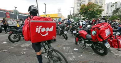 Brasileiros rejeitam taxa mínima em apps de entrega, aponta pesquisa