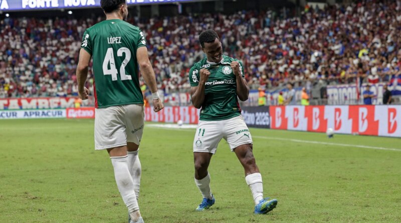 Palmeiras vence o Bahia fora de casa e dispara na liderança do Brasileirão 1