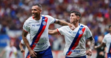 O Superior Tribunal de Justiça Desportiva decidiu punir o zagueiro David Duarte com quatro partidas de suspensão após declarações contra a arbitragem no confronto entre Esporte Clube Bahia e Sociedade Esportiva Palmeiras pelo Campeonato Brasileiro