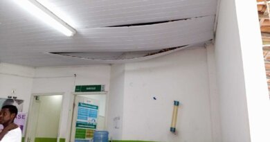 Teto cede em posto de saúde de Catu de Abrantes e moradores denunciam abandono da unidade