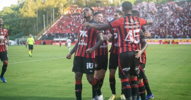 Vitória bate o São Paulo no Barradão e sobe na tabela da Série A 5