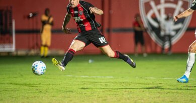 Vitória esbarra na falta de pontaria e fica no 0 a 0 com o Corinthians no Barradão 1