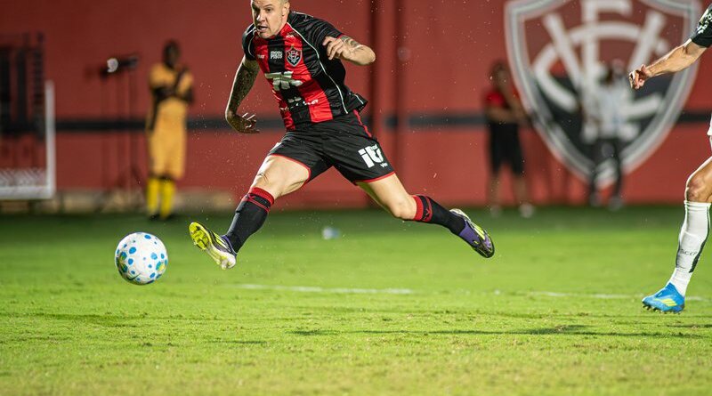 Vitória esbarra na falta de pontaria e fica no 0 a 0 com o Corinthians no Barradão 1