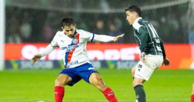Bahia leva virada do Coritiba no Couto Pereira e perde posição no Brasileirão
