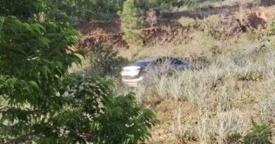 Três homens são encontrados mortos dentro de carro em área de mata no Litoral Norte da Bahia