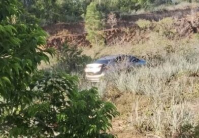 Três homens são encontrados mortos dentro de carro em área de mata no Litoral Norte da Bahia