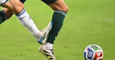 Arbitragem alivia em lance desleal de Messi na estreia da Argentina na Copa 2026