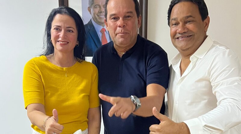 EXCLUSIVO: Cleber Alves deixa governo de Camaçari e lança Márcia Guimarães como pré-candidata a deputada federal 1