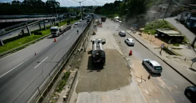 BR-324 volta a ser parcialmente interditada após novo afundamento do asfalto em Simões Filho
