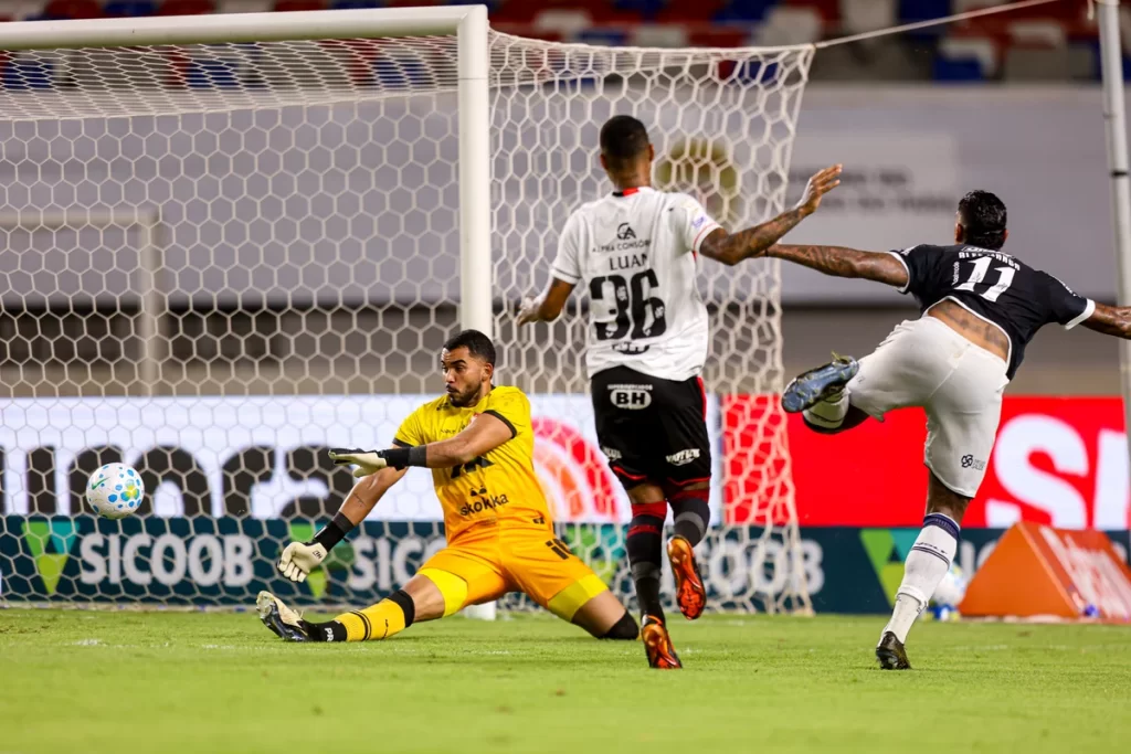 Vitória perde para o Remo no Mangueirão e segue sem vencer fora de casa no Brasileirão 1