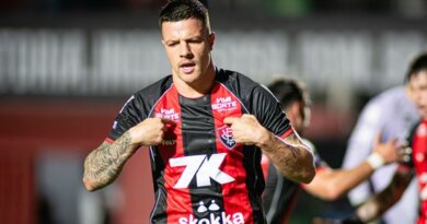 Na retomada do Brasileirão, Vitória vence o Vasco no Barradão e melhora posição na tabela de classificação 2