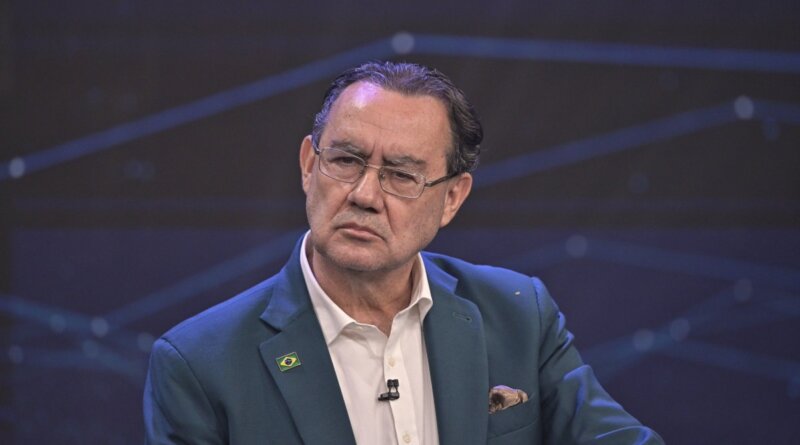 Augusto Cury cresce nas pesquisas e já ocupa terceira posição na disputa ao Planalto