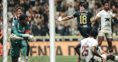 Vitória perde para o Atlético-MG na Arena MRV e segue sem vencer fora de casa no Brasileirão