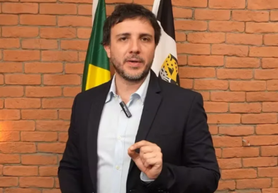 Renan Santos diz que brasileiro elegerá "300 parasitas e vagabundos" do Centrão, mas admite que precisará negociar