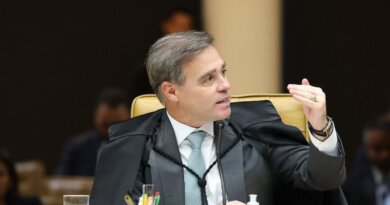 André Mendonça determina que PT entregue gravações de eventos partidários ao TSE