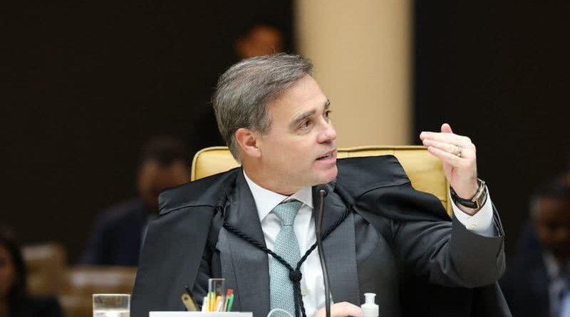André Mendonça determina que PT entregue gravações de eventos partidários ao TSE