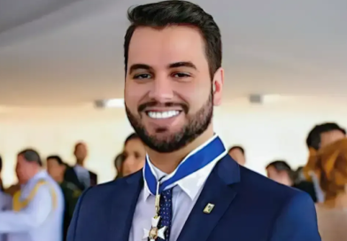 Juiz dos EUA aponta registro migratório falso usado em prisão de Filipe Martins e cobra identificação dos responsáveis