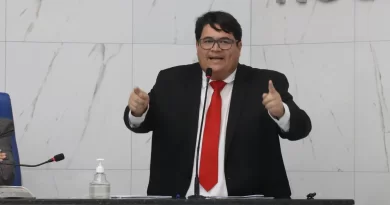 Tagner recua de projeto que defende revisão dos 14% cobrados de aposentados da prefeitura de Camaçari