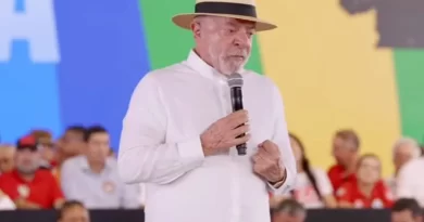 Lula pede votos durante convenção na Bahia antes do prazo e pode sofrer punição do TSE