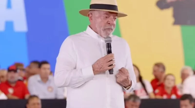 Lula pede votos durante convenção na Bahia antes do prazo e pode sofrer punição do TSE