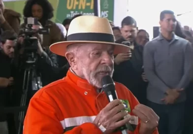 Diretor da Transpetro, que recebe R$ 107 mil por mês, doa R$ 40 mil para campanha de Lula