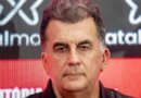Vitória sofre transfer ban da FIFA por dívida envolvendo negociação de Wagner Leonardo; Fábio Mota explica caso