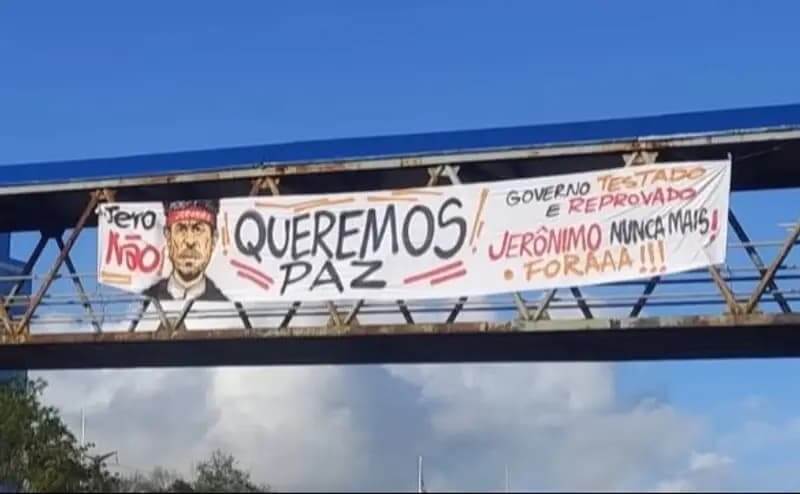 “Queremos paz”: faixa expõe clamor contra a violência em Salvador 1