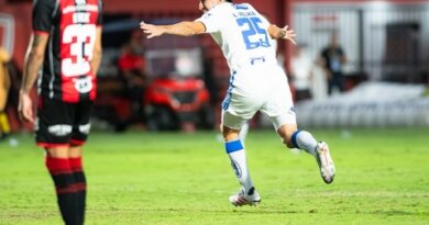 Vitória leva virada para o Cruzeiro no Barradão
