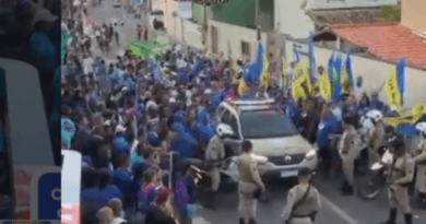Tensão marca desfile cívico em Abrantes com presença de grupos políticos rivais