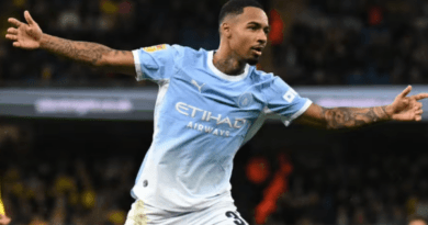 Ex-Palmeiras, Allan estreia com gol e assistência pelo Manchester City
