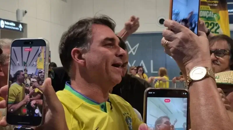 Flávio Bolsonaro atrai eleitores de Zema, Renan, Caiado e Cury no 2º turno