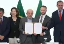 Há 17 dias da eleição, Lula anuncia reajuste de 15% no Bolsa Família