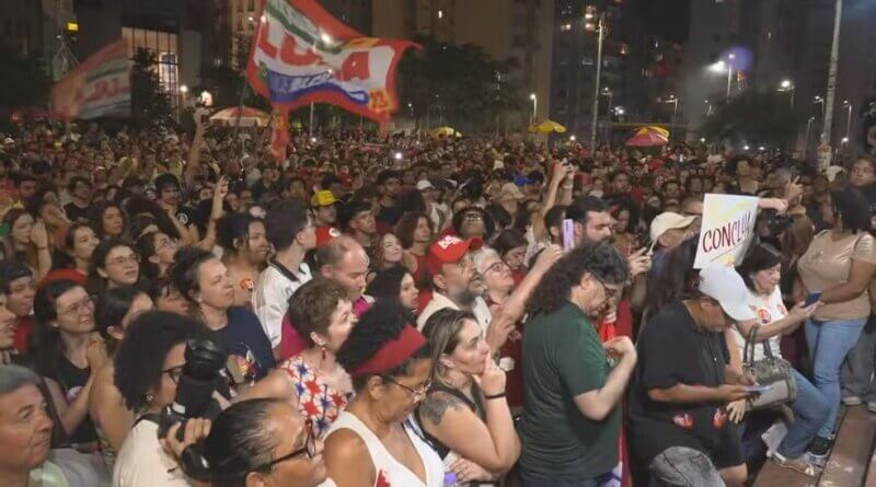 Manifestantes de ato pró-Lula são flagrados usando drogas na Avenida Paulista