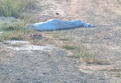 Corpo é encontrado enrolado em tecido às margens da Via Cetrel, em Camaçari