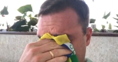 Flávio Bolsonaro fala pela primeira vez nas redes sociais após ida para os EUA