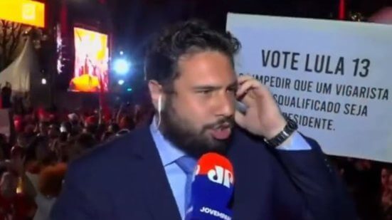 Apoiadores de Lula hostilizam repórter da Jovem Pan durante ato em São Paulo 1